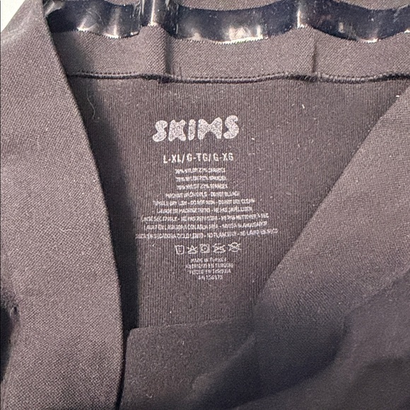 NWOT SKIMS Maternity Shapewear Shorts - Picture 2 of 3